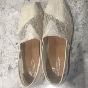 TOMS lace shoes!